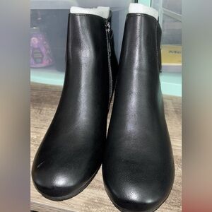 BareTraps Sadie Black Booties Size 10 Brand New